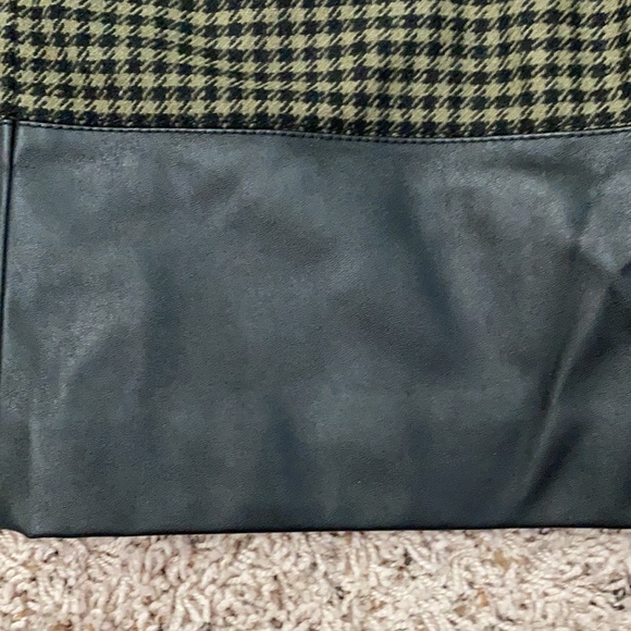 J.Crew skirt with Faux leather on bottom size 00 - Picture 3 of 8